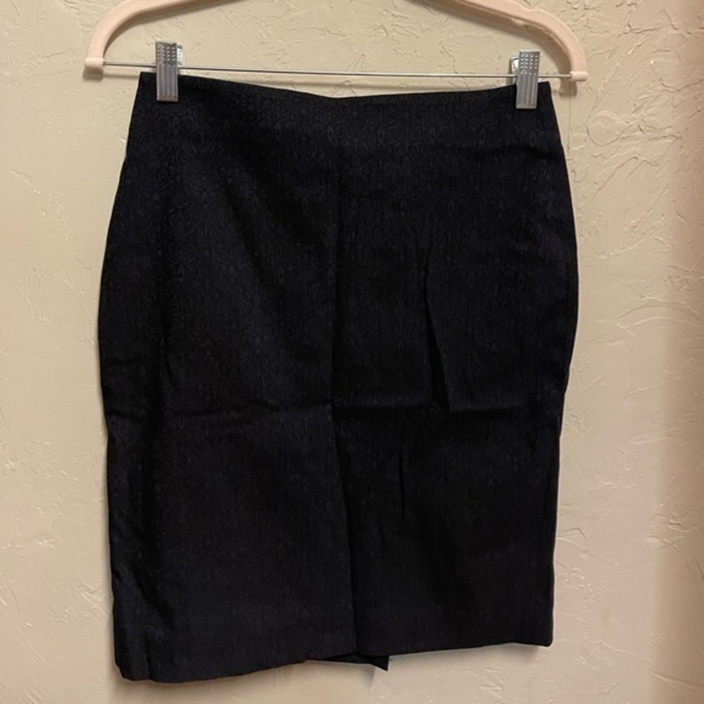Banana Republic High Waisted Navy and Black Skirt - size 25